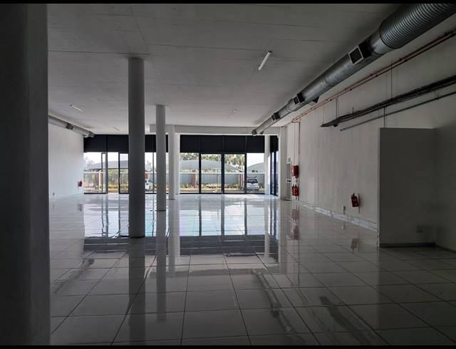 403M² SHOWROOM TO LET IN LONEHILL